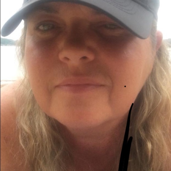 Meet your Posher, Tracie - Picture 1 of 1